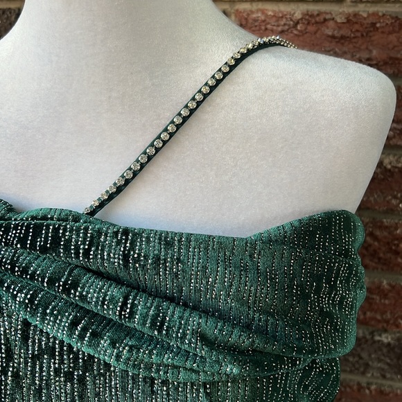 Lavish Alice Crystal-Strap Velvet Mini-Dress Size 6 NWT - Picture 5 of 6